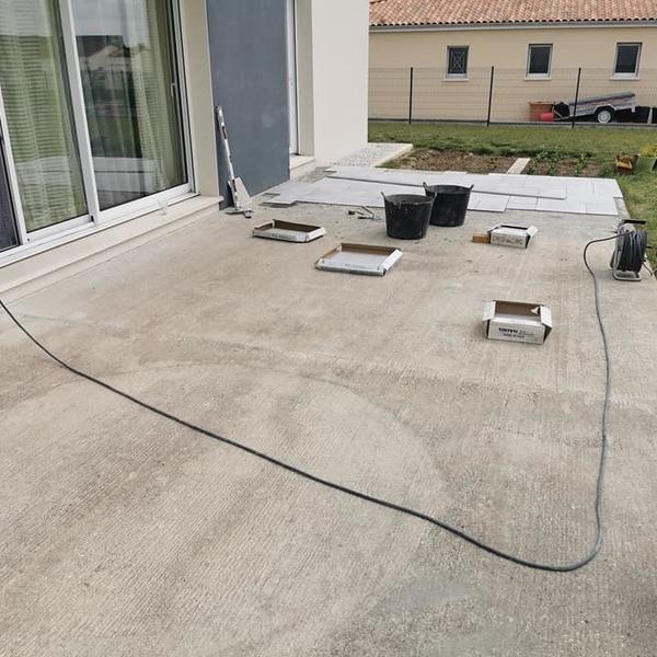 pose de carrelage à Châteaubernard