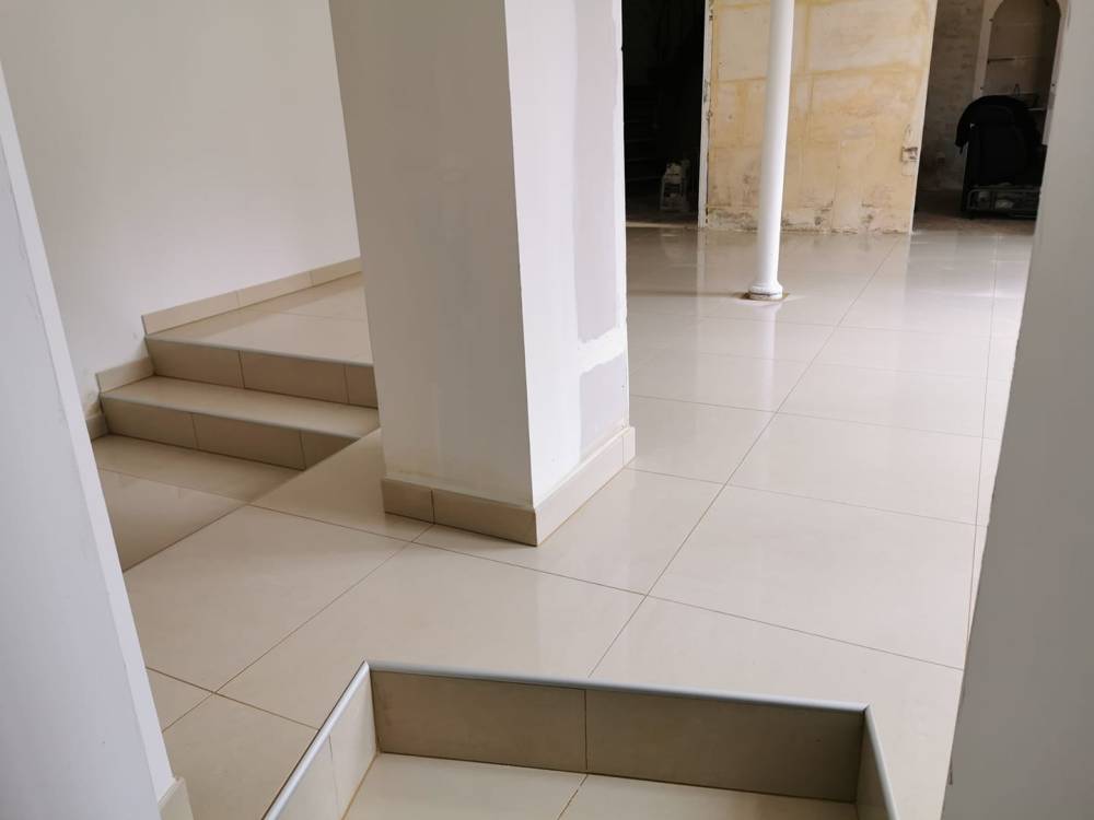 carrelage intérieur à Châteaubernard